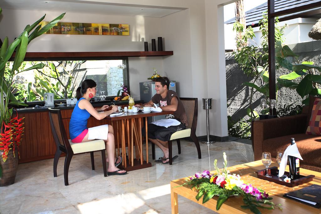 Swiss-Belhotel Bay View Villa Nusa Dua  Exterior foto